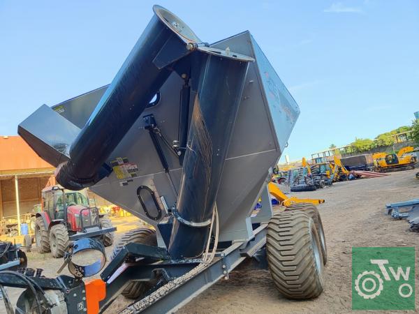 https://www.tratorbr.com.br/images/machinery/657a05d3da0c4WhatsApp Image 2023-12-11 at 16.13.22 (1).jpeg